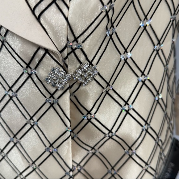 NWT R&M Richards Evening Jacket 20W Champagne & Black Diamond Rhinestone Clasp - Picture 3 of 11